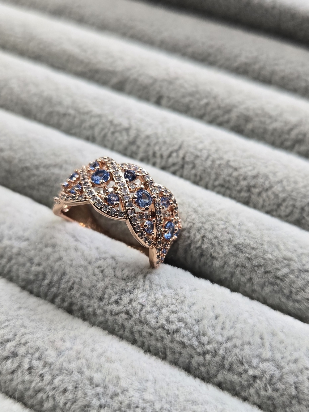 Size 7 Blue Topaz Gold Plated Bomb Party Ring - Picture 2 of 6